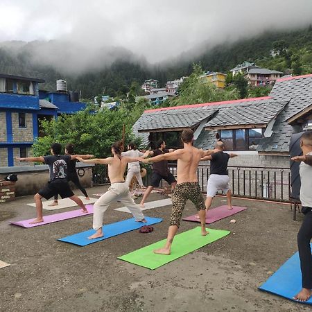 Utopia Hostels Dharamkot Mcleodganj Dharamshala Buitenkant foto