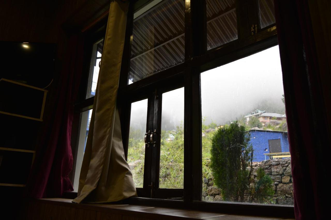 Utopia Hostels Dharamkot Mcleodganj Dharamshala Buitenkant foto
