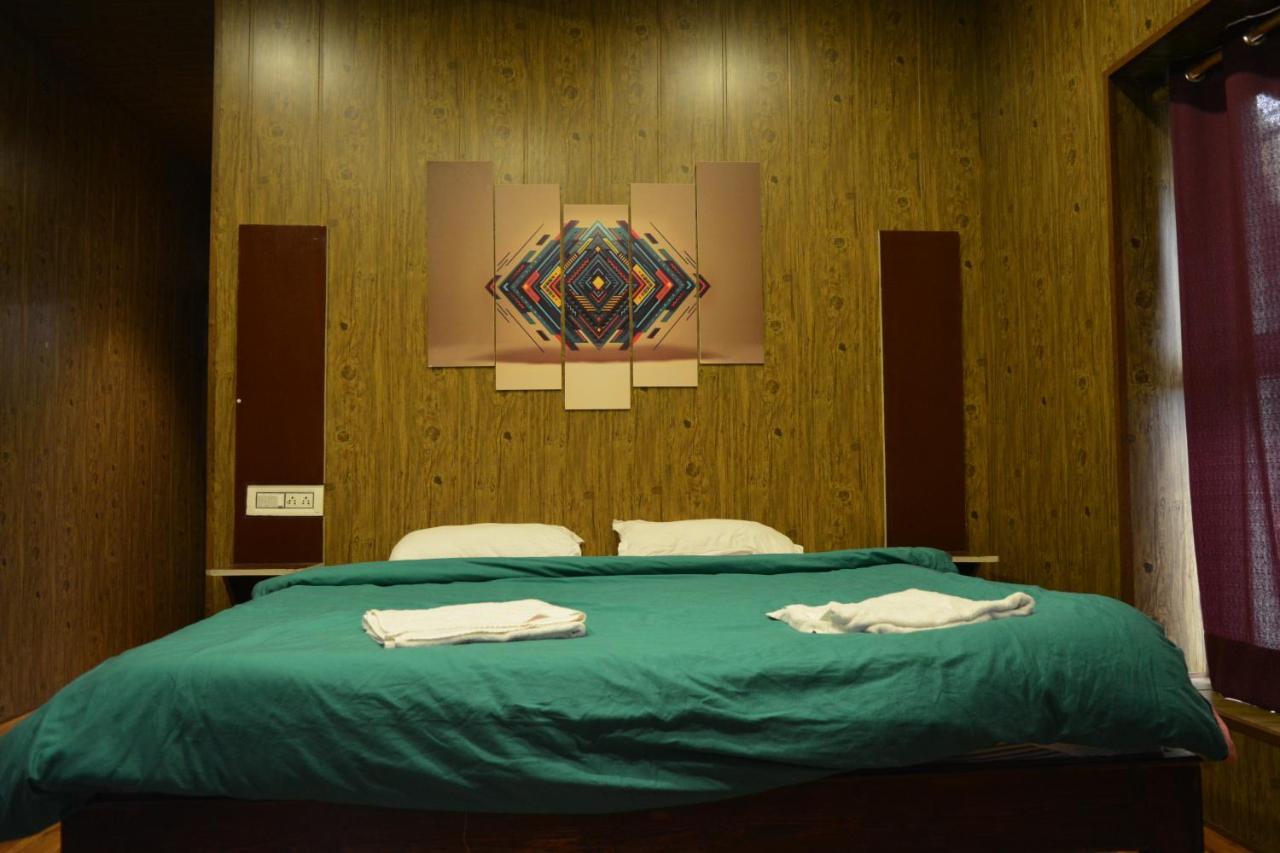 Utopia Hostels Dharamkot Mcleodganj Dharamshala Buitenkant foto