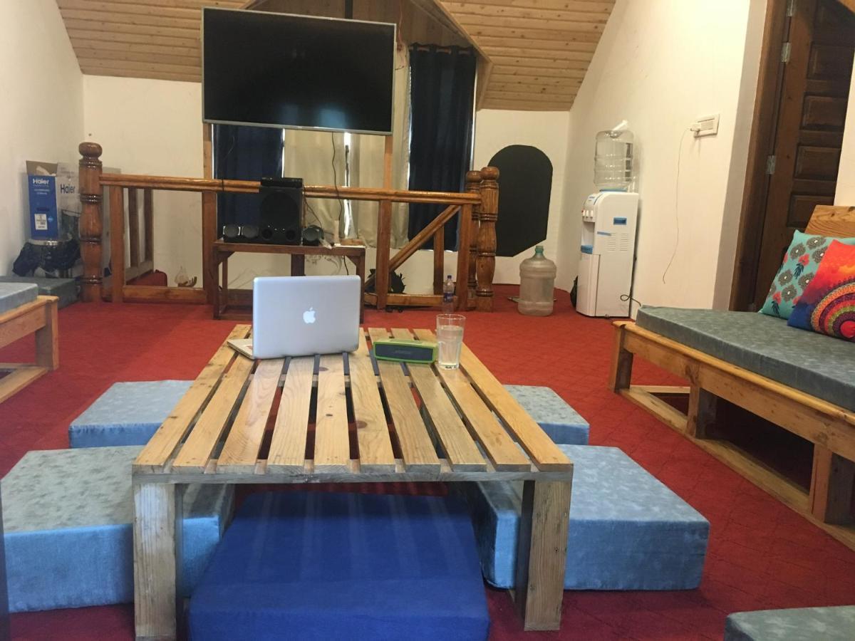 Utopia Hostels Dharamkot Mcleodganj Dharamshala Buitenkant foto