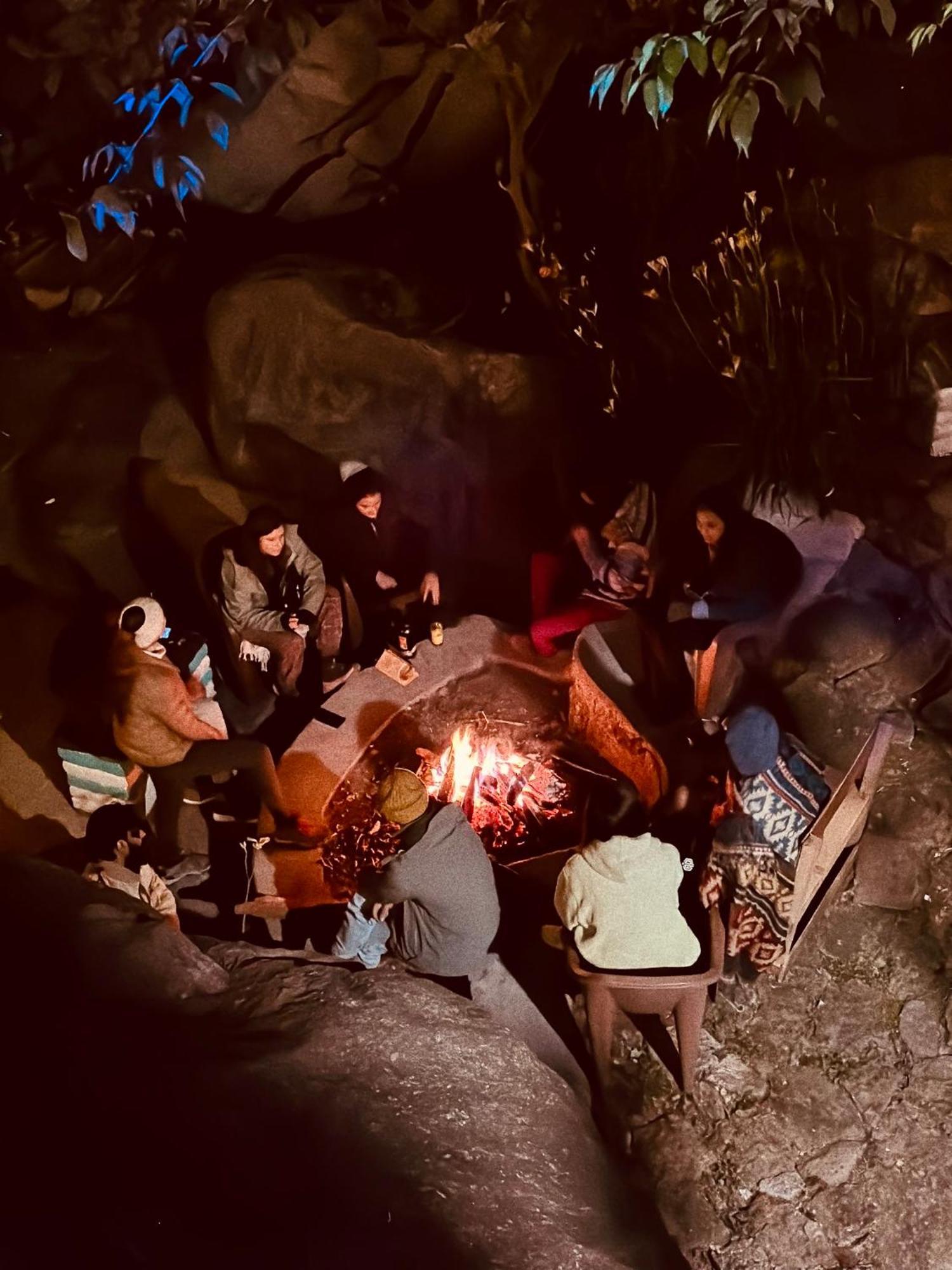 Utopia Hostels Dharamkot Mcleodganj Dharamshala Buitenkant foto