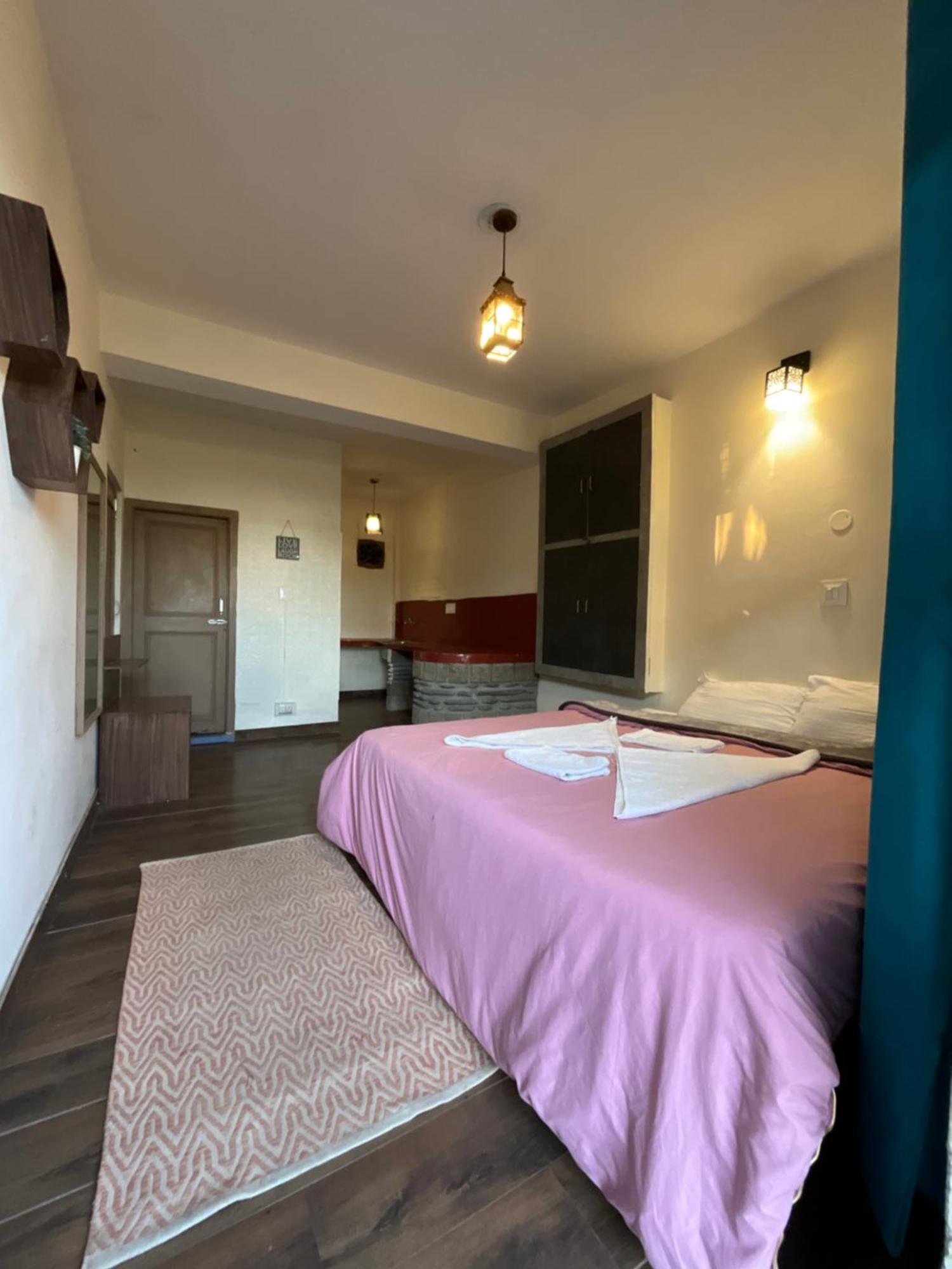 Utopia Hostels Dharamkot Mcleodganj Dharamshala Buitenkant foto