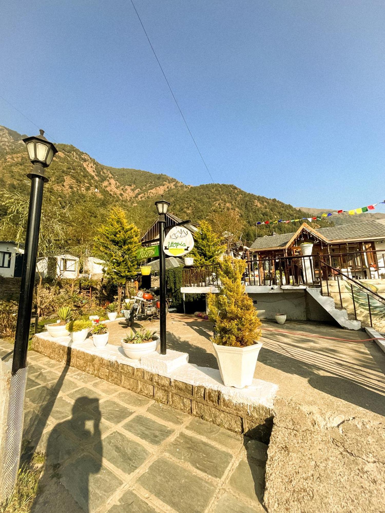 Utopia Hostels Dharamkot Mcleodganj Dharamshala Buitenkant foto
