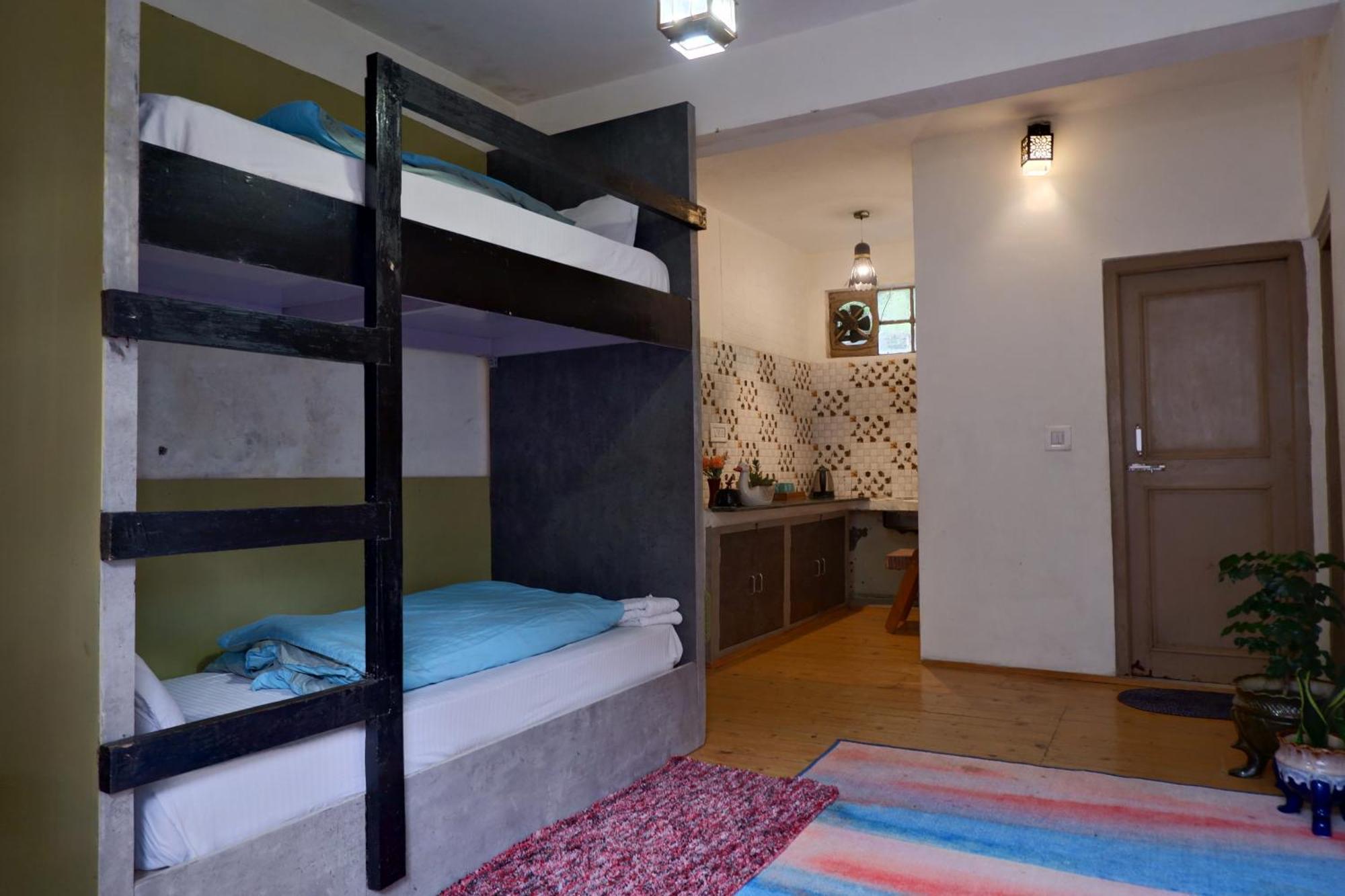 Utopia Hostels Dharamkot Mcleodganj Dharamshala Buitenkant foto