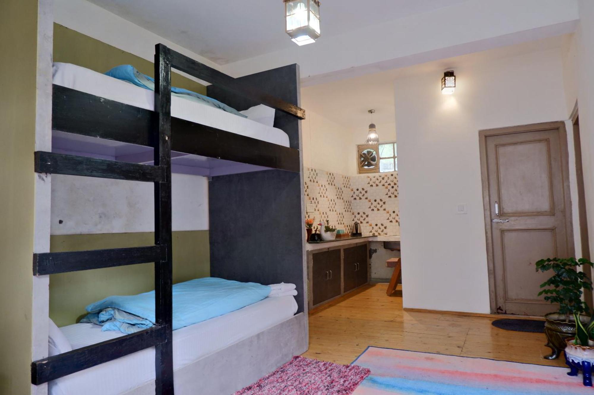 Utopia Hostels Dharamkot Mcleodganj Dharamshala Buitenkant foto