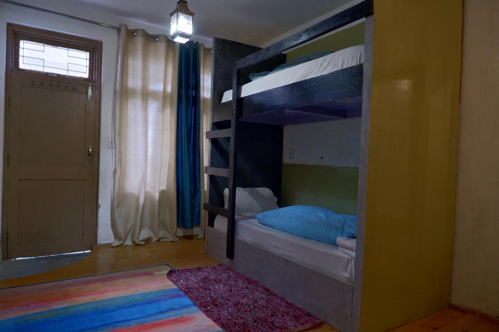 Utopia Hostels Dharamkot Mcleodganj Dharamshala Buitenkant foto