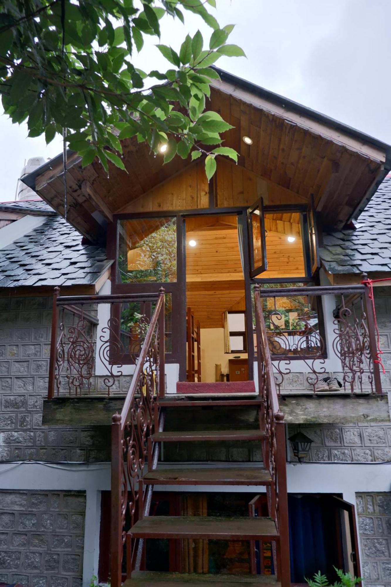 Utopia Hostels Dharamkot Mcleodganj Dharamshala Buitenkant foto