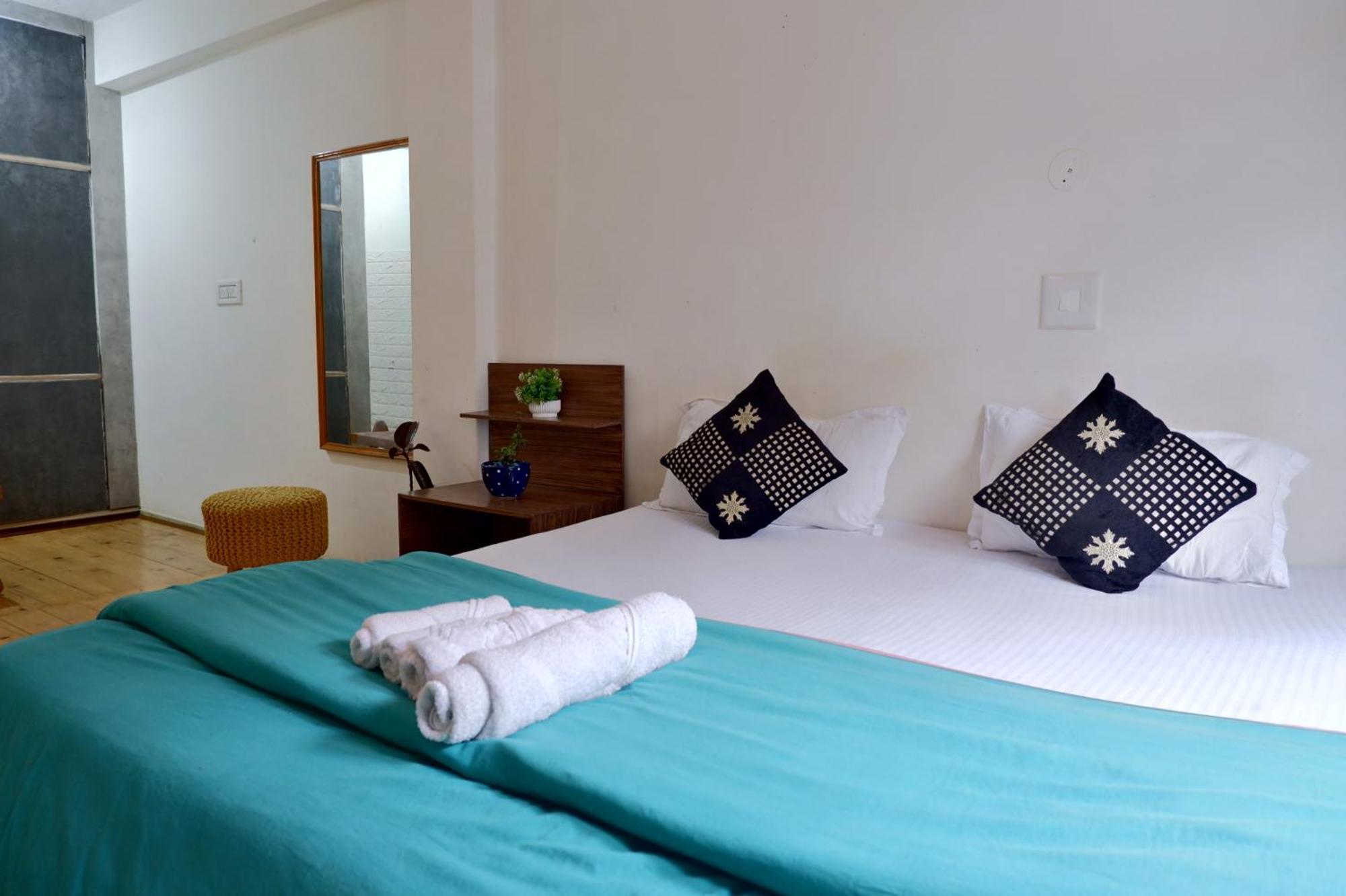 Utopia Hostels Dharamkot Mcleodganj Dharamshala Buitenkant foto