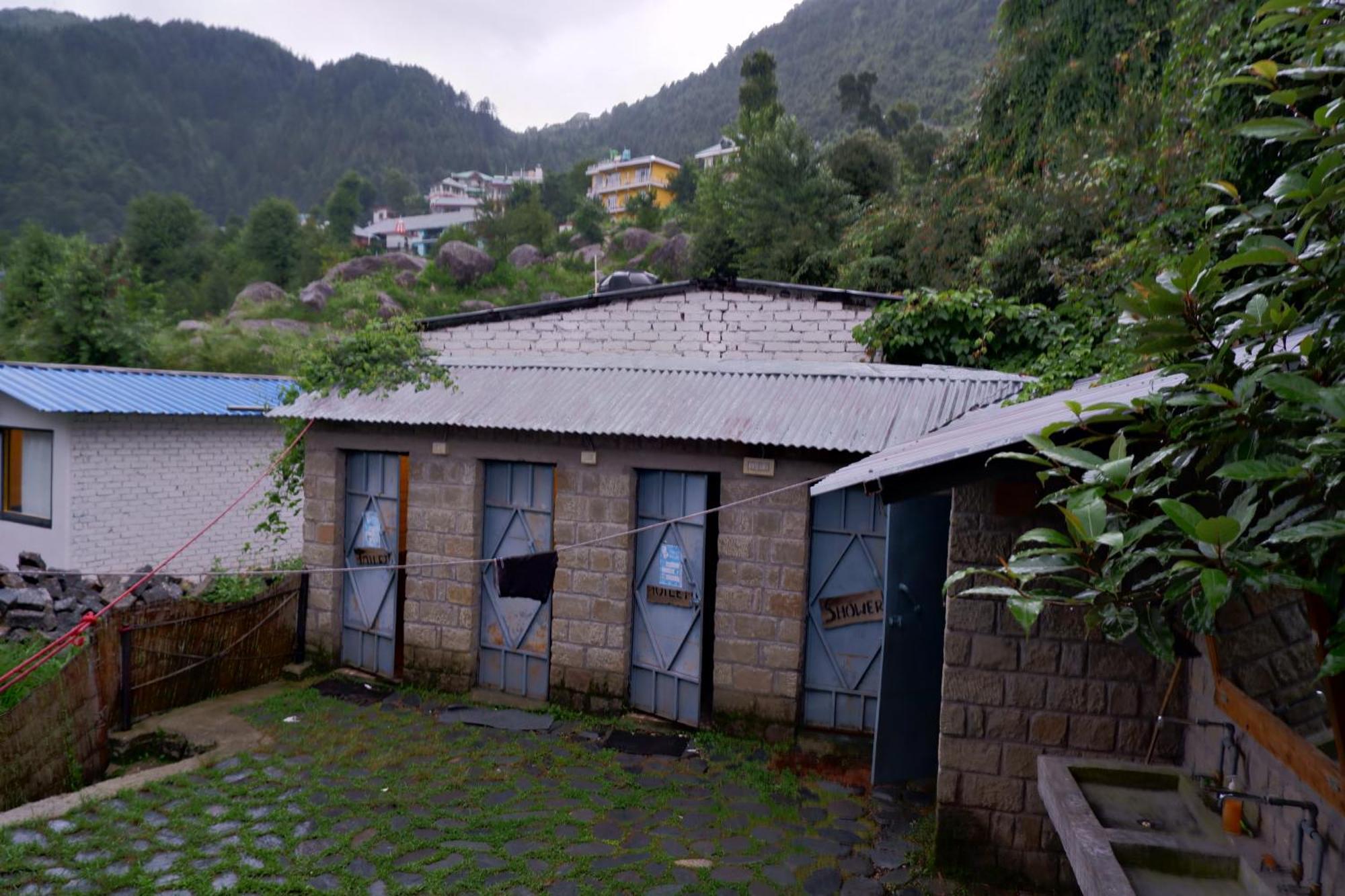 Utopia Hostels Dharamkot Mcleodganj Dharamshala Buitenkant foto