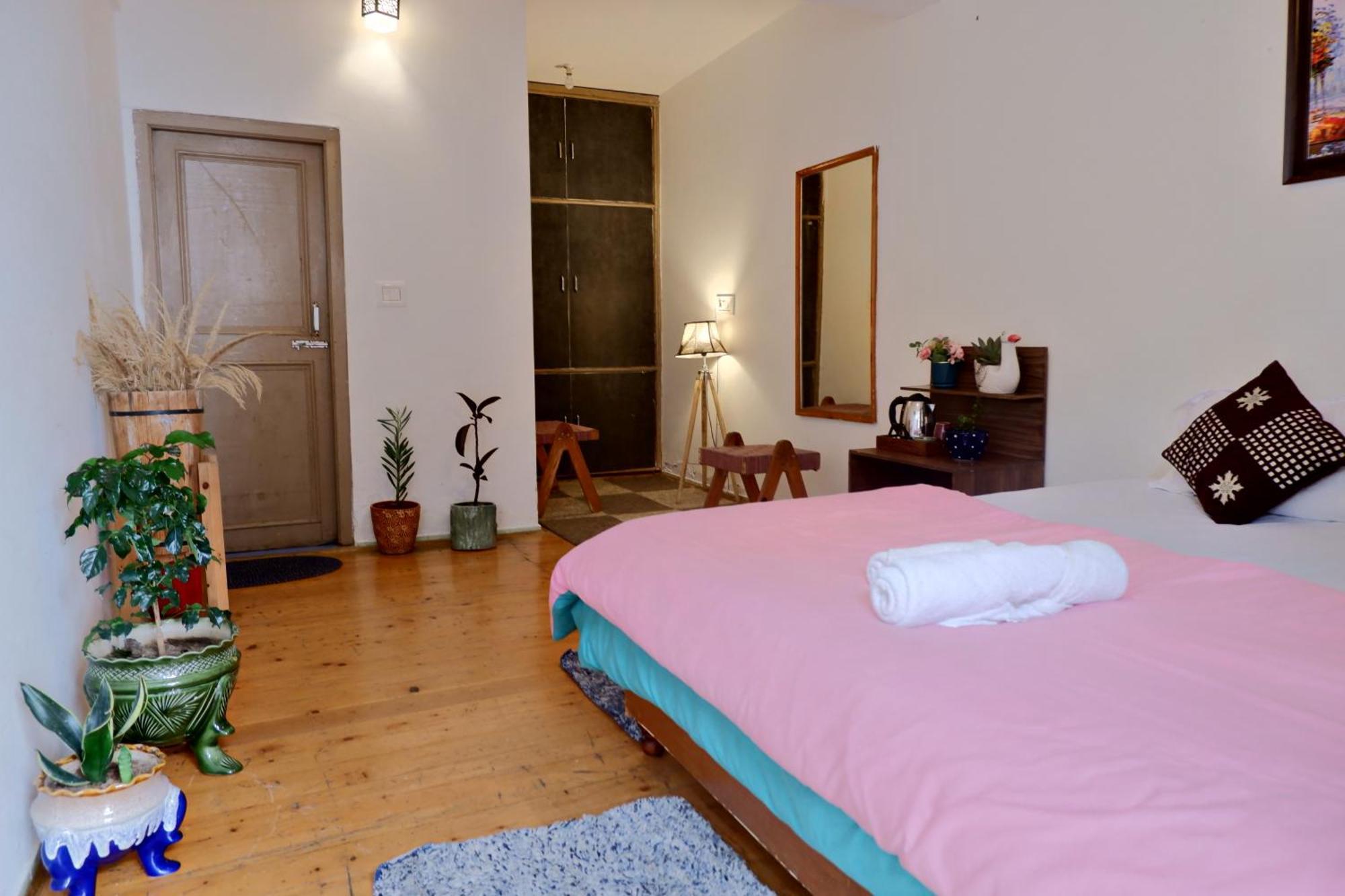 Utopia Hostels Dharamkot Mcleodganj Dharamshala Buitenkant foto