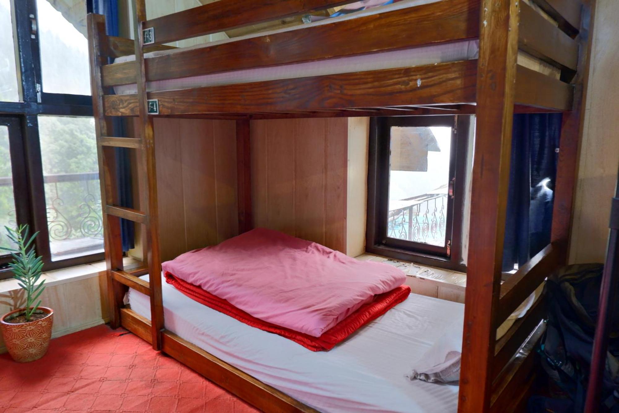 Utopia Hostels Dharamkot Mcleodganj Dharamshala Buitenkant foto