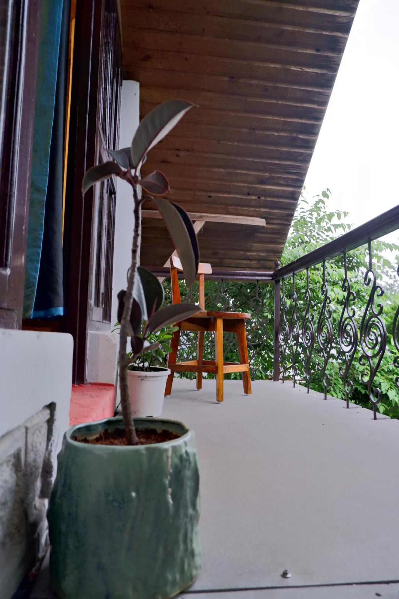 Utopia Hostels Dharamkot Mcleodganj Dharamshala Buitenkant foto